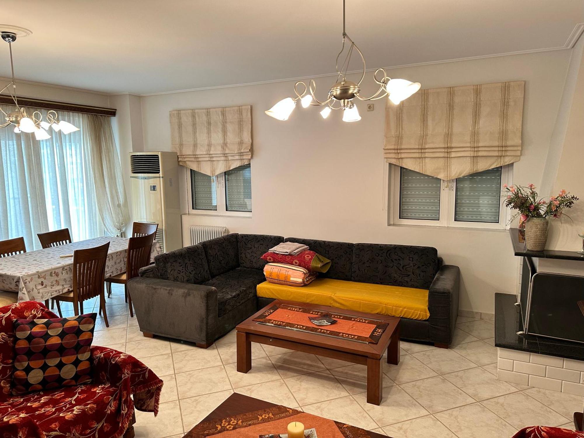 Beautiful Apartment Near The Beach Kalamata Exterior foto